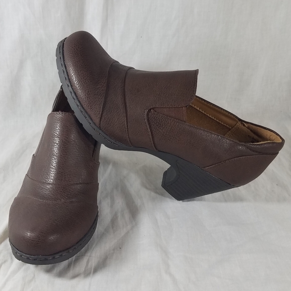 Basic Edition Mule Clog Shoes Brown Heels sz 7 M - Picture 3 of 8